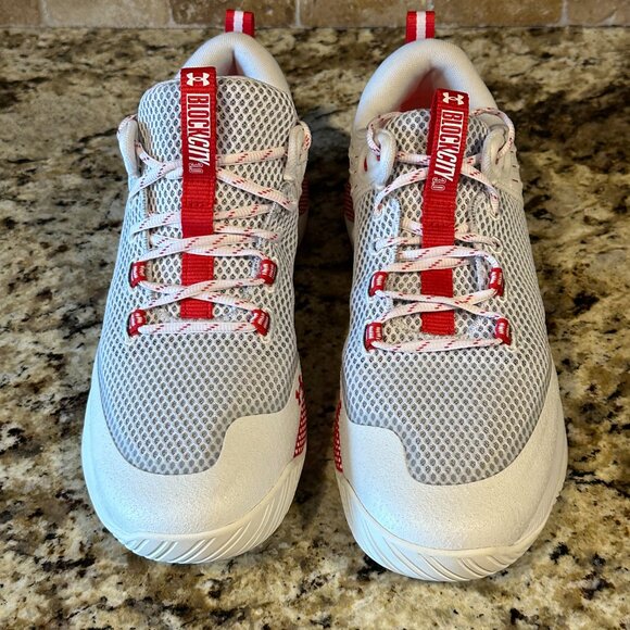 Under Armour Volleyball Shoe Women's White/RED New without Box (B-8 EP) - Picture 1 of 8